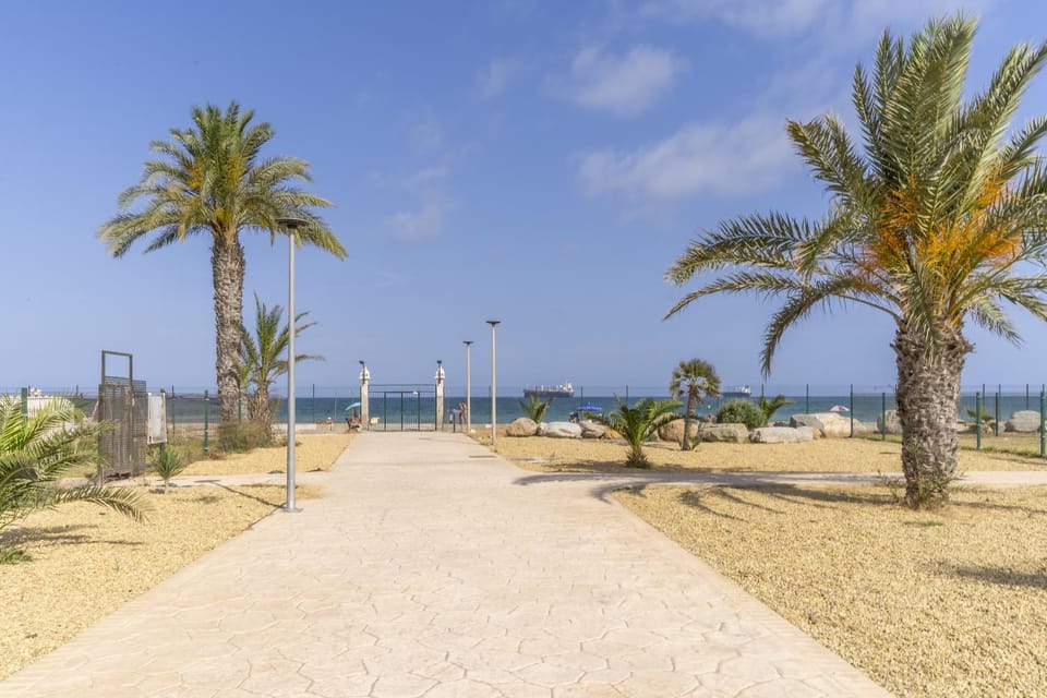 El Jardín de Laia Vistas al Mar Piscina Naturista Apartment in Andalusia