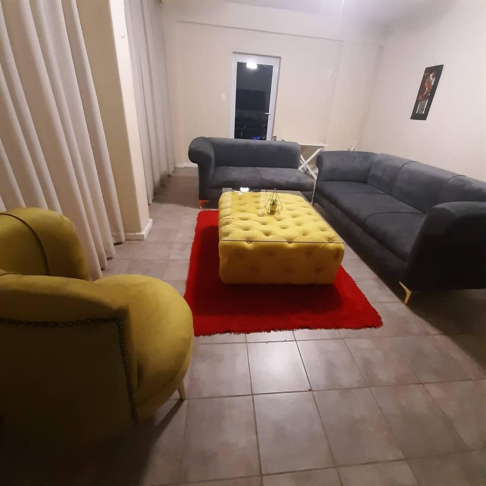 Lovely 3 bedroom with full sea view, restaurants, Apartment in Eastern Cape