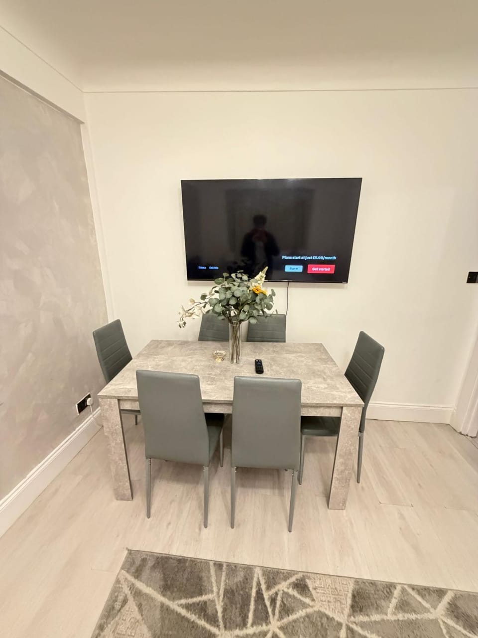 Communal lounge/ TV room, Evening entertainment