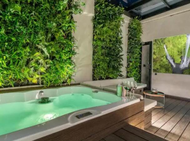 Duplex con jacuzzi y turco privados, POBLADO MEDELLIN Apartment in Envigado