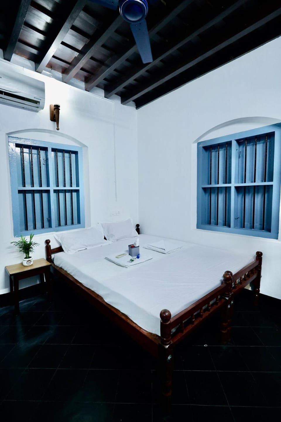 Idanazhi the corridor rooms AC House in Kozhikode
