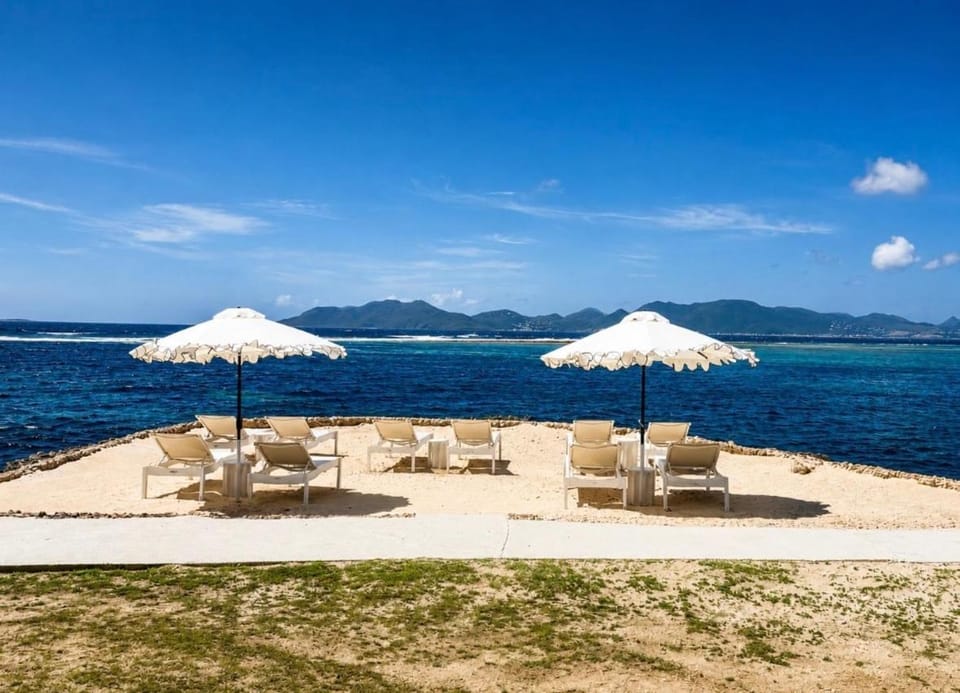 Day, Natural landscape, Beach, Mountain view, Sea view, sunbed