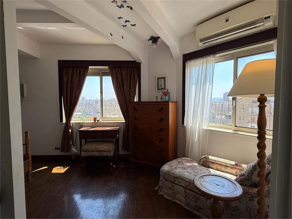 Seating area, Bedroom, air conditioner, air conditioner