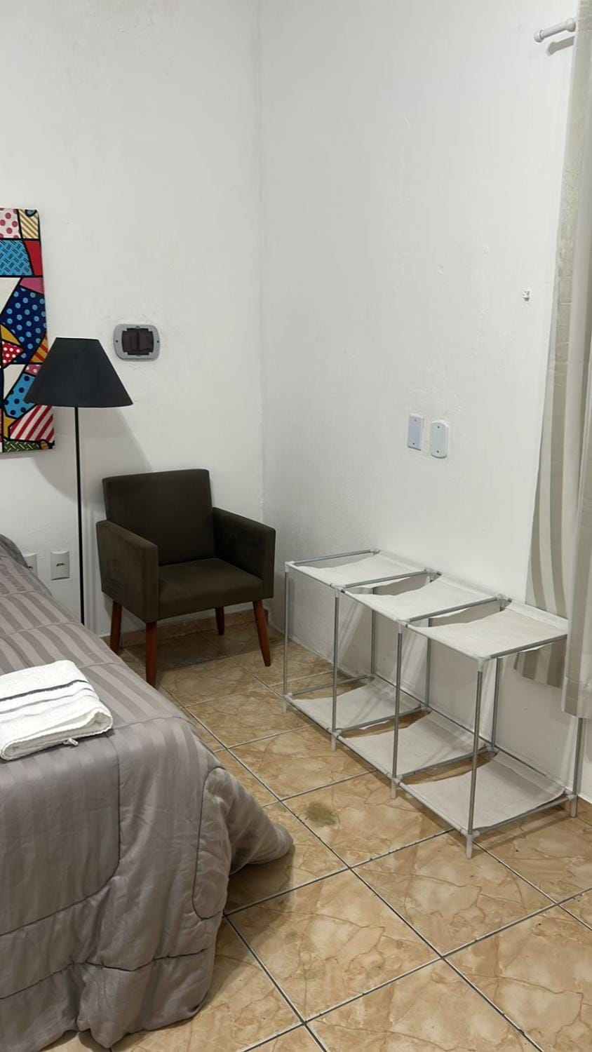 Kitnet com Vaga de Garagem e Ótimo Custo-Benefício Apartment in State of São Paulo