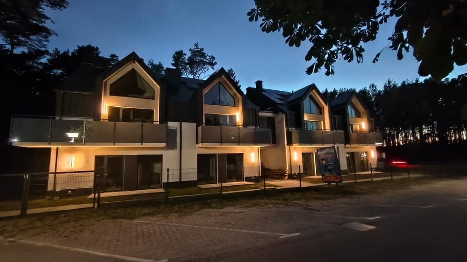 Property building, Street view