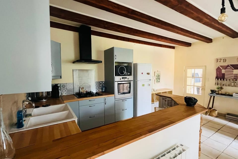 "Au Cadran solaire" Gite Bord Charente House in Nouvelle-Aquitaine