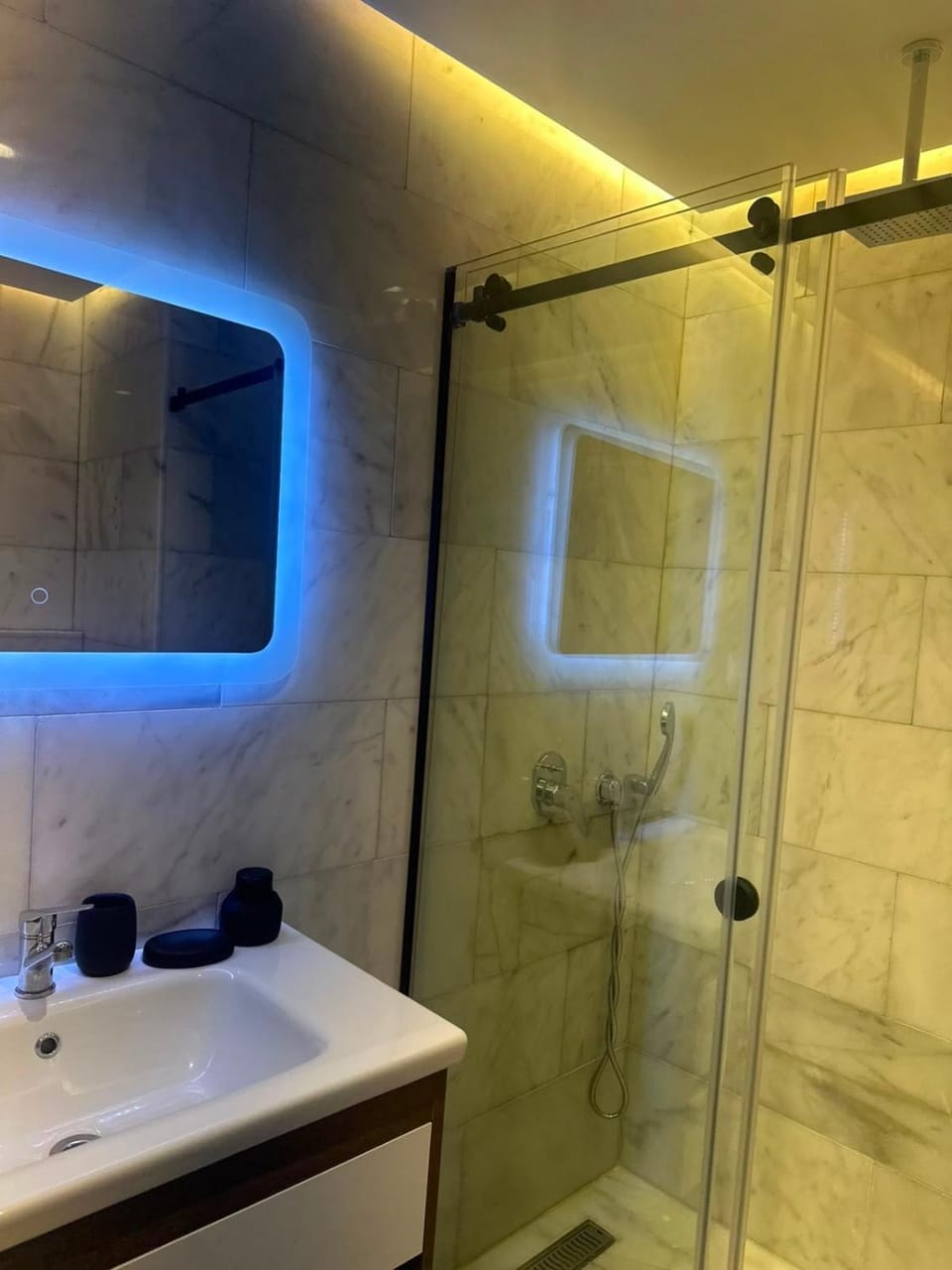 Triple Towers Modern Apartment with WiFi Apartment in Tangier