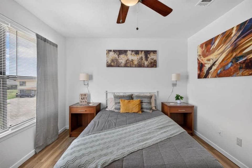 Cozy Killeen Townhome with Private Backyard House in Killeen