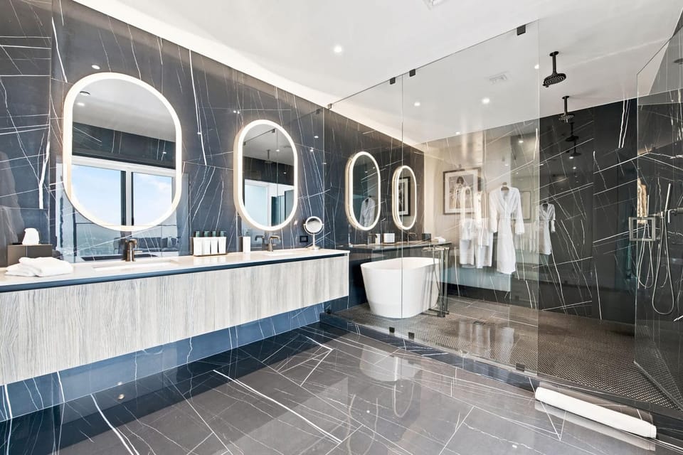 60th-Floor Sky Penthouse with Panoramic Views House in Miami