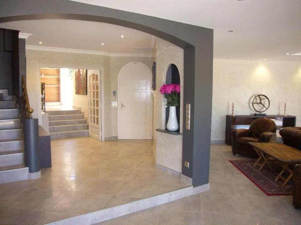 Eden Villa Max Fully Equipped Quiet Area Total Privacy 360 Nature Views Near Cannes Antibes Nice Valbonne Mougins Villa in Mouans-Sartoux