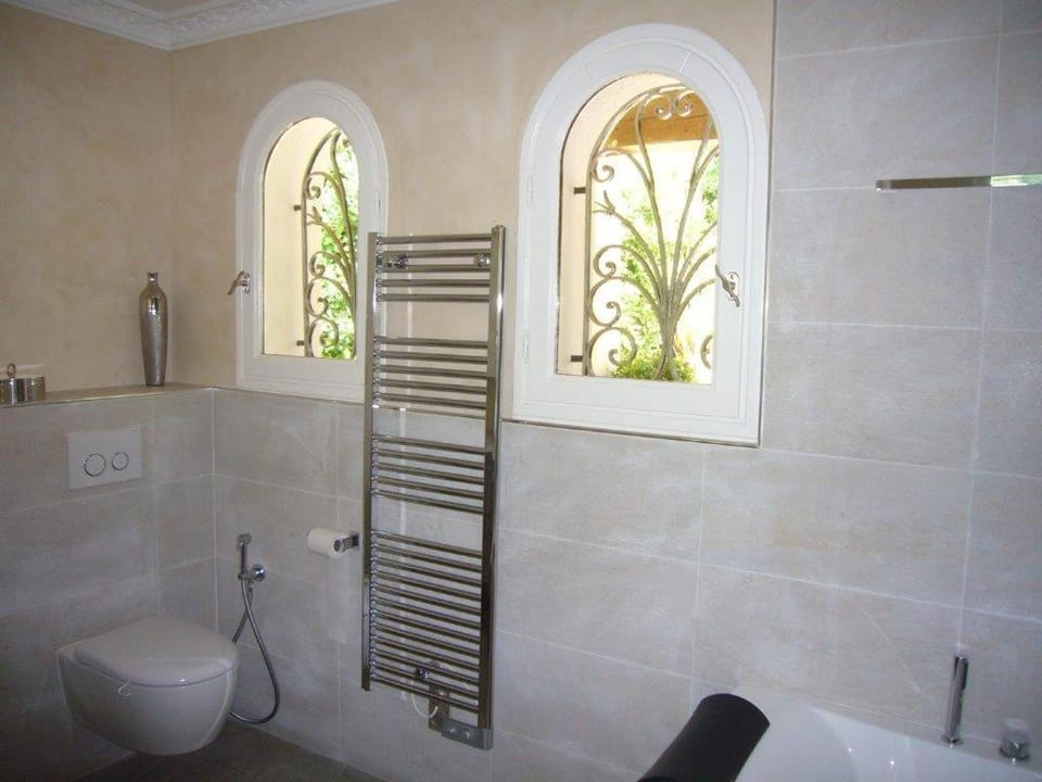 Eden Villa Max Fully Equipped Quiet Area Total Privacy 360 Nature Views Near Cannes Antibes Nice Valbonne Mougins Villa in Mouans-Sartoux