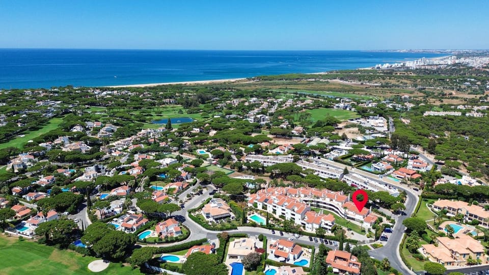 Day, Neighbourhood, Natural landscape, Bird's eye view, Beach, Sea view, Location