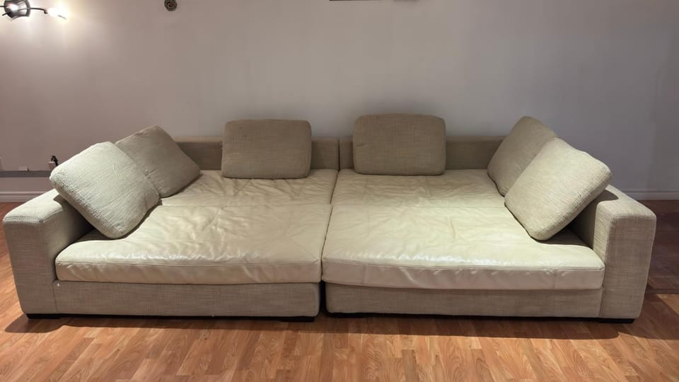 Cue & couch retreat House in Dieppe