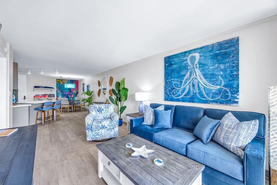 Newly Remodeled Deluxe Oceanview Resort Vistas House in Kihei