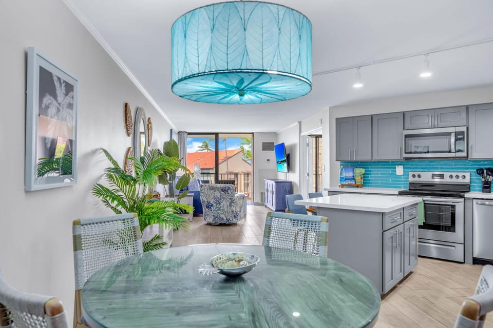 Newly Remodeled Deluxe Oceanview Resort Vistas House in Kihei