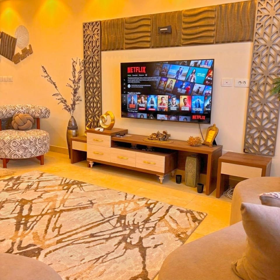 Communal lounge/ TV room, TV and multimedia