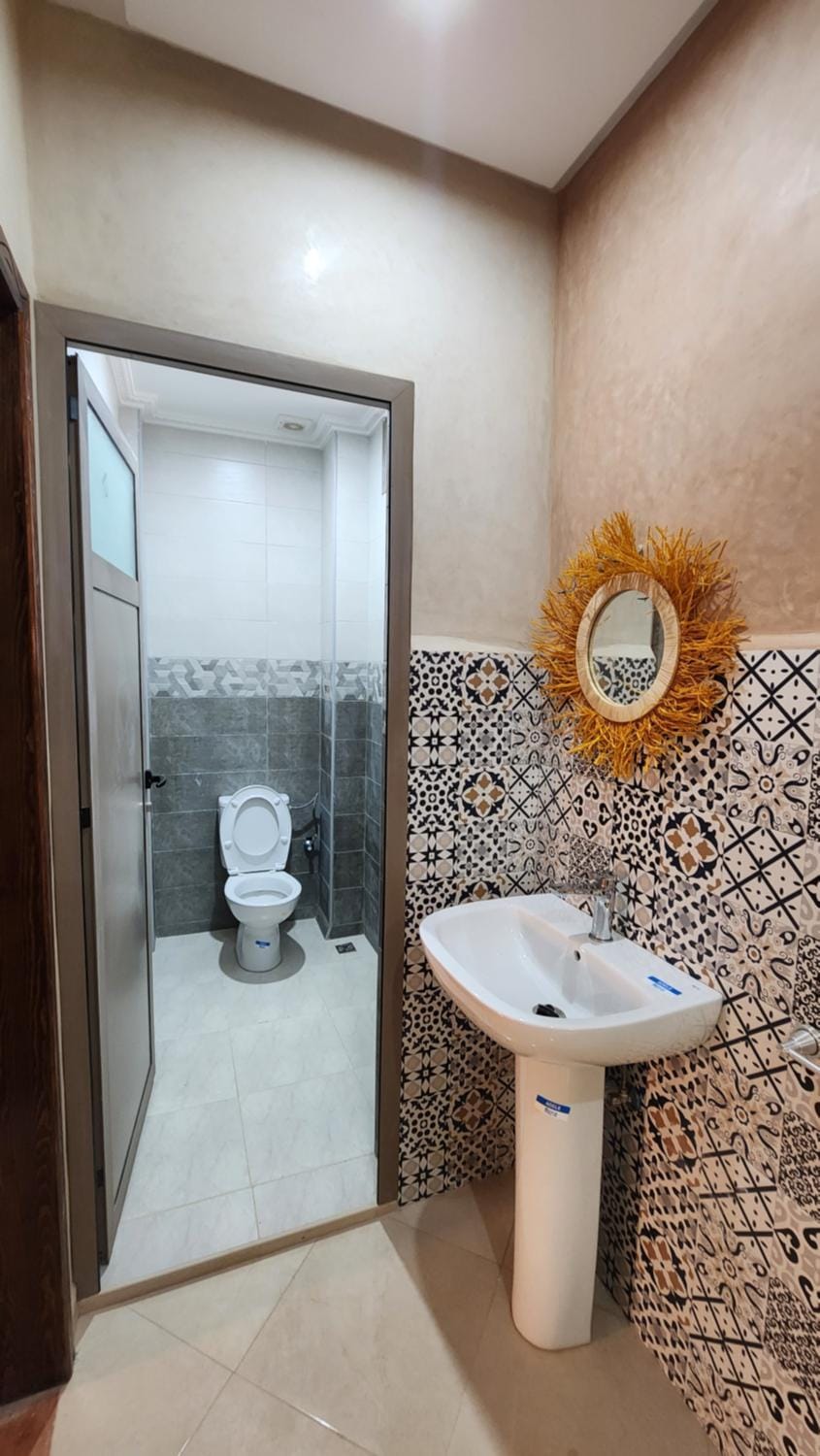 Shower, Toilet, Bathroom, bidet