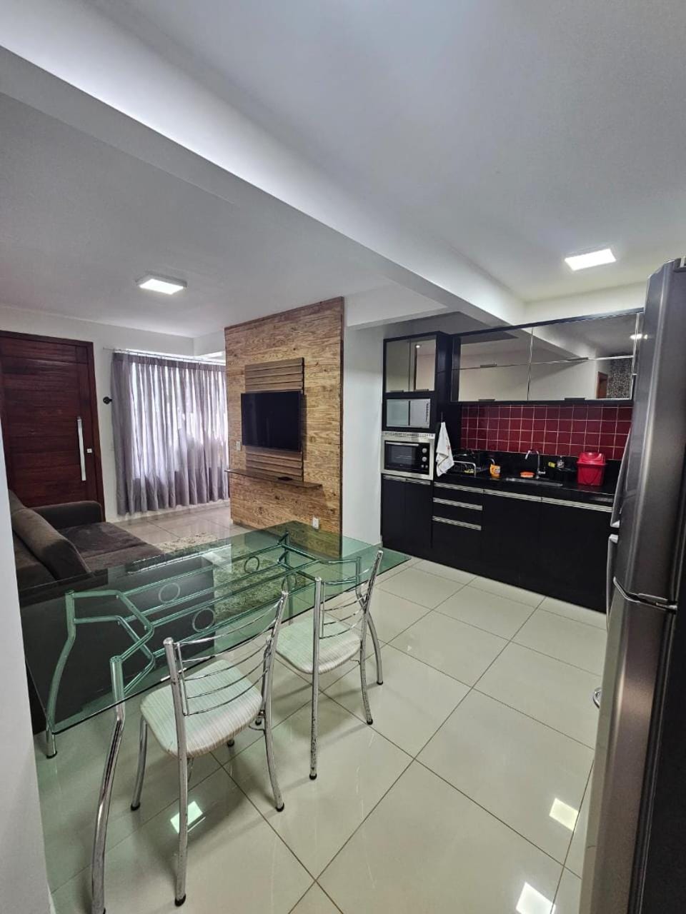 Kitchen or kitchenette, Living room, Seating area, Dining area, oven, stove