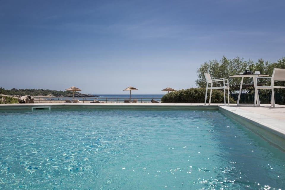 Day, Balcony/Terrace, Beach, Pool view, Sea view, Swimming pool