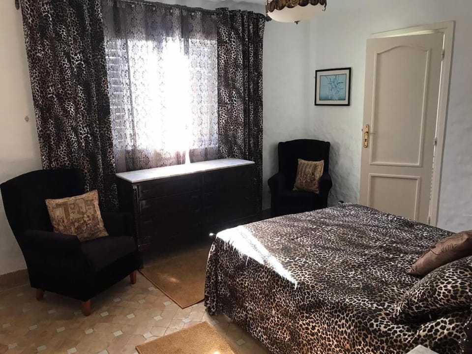 Family vacation, pool, sea, garden, quiet Villa in Tangier-Tétouan-Al Hoceima