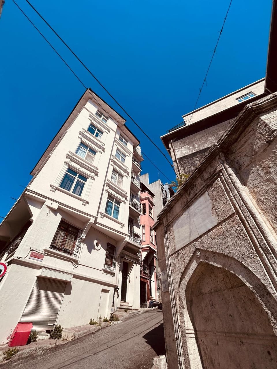 Property building, Day, Landmark view