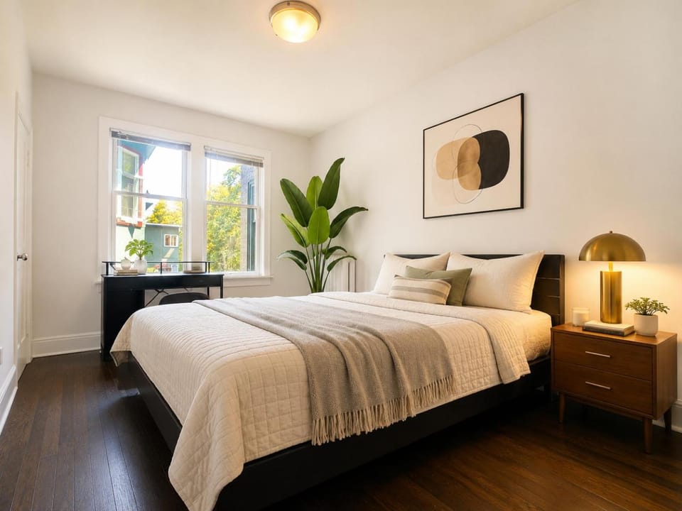 Bed, Photo of the whole room, Bedroom