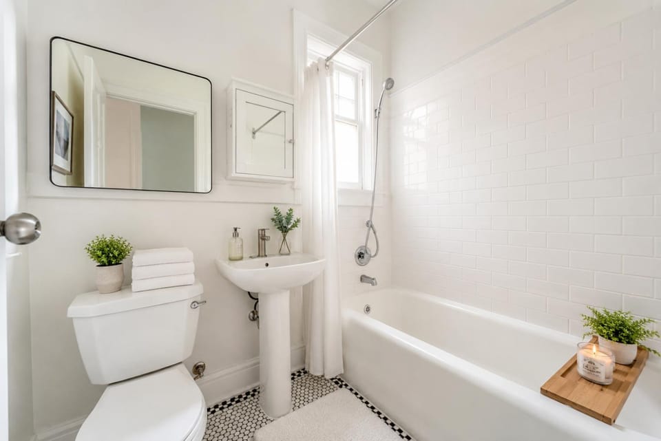 Toilet, Bathroom, Bath, towels