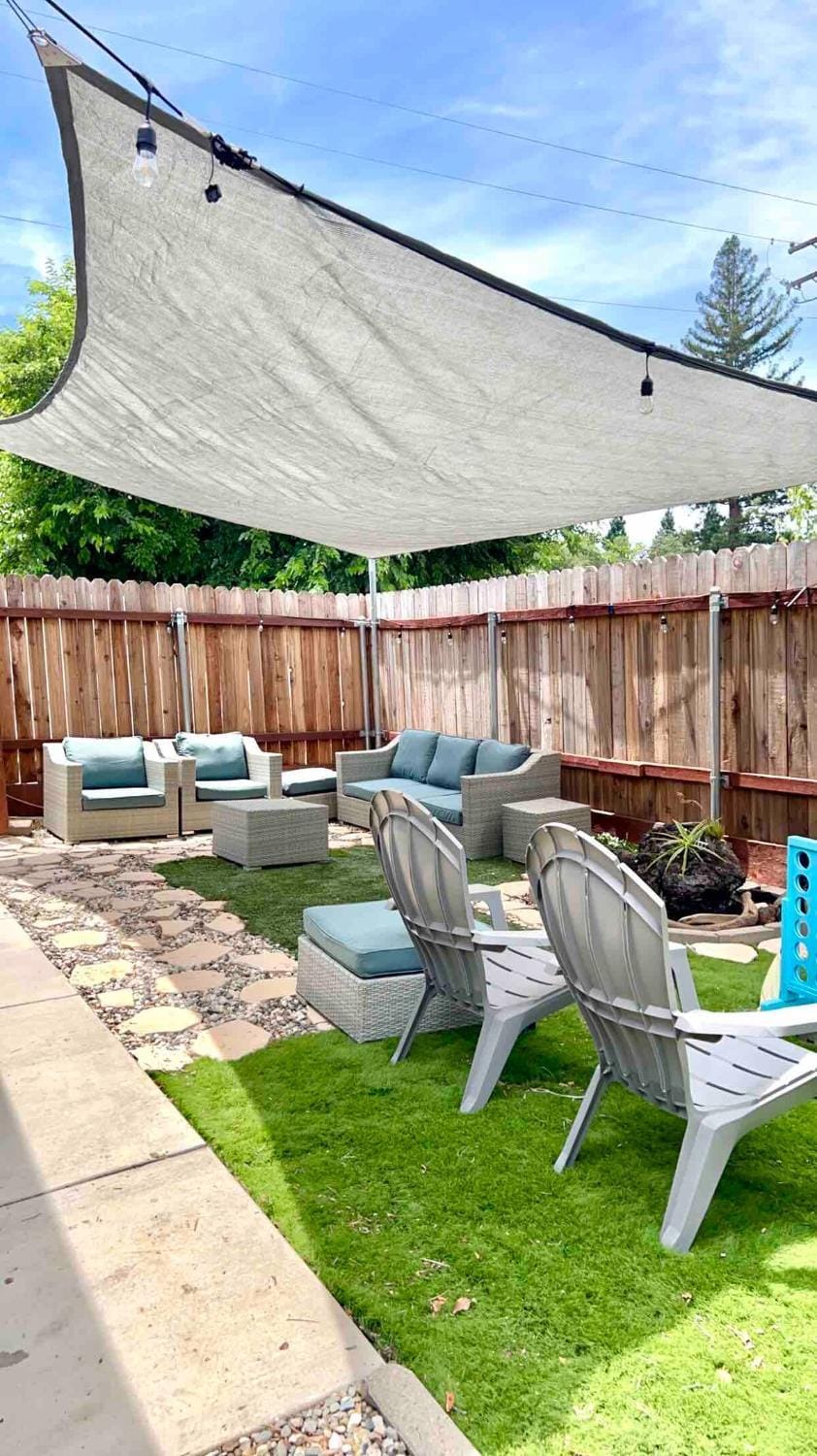 2 Bed 1 Bath Rosevilles Best Street Close to Freeway House in Roseville