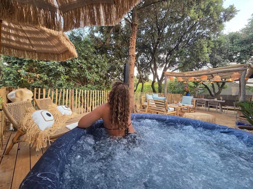Patio, Natural landscape, Hot Tub, Hot Tub, Garden view, sunbed