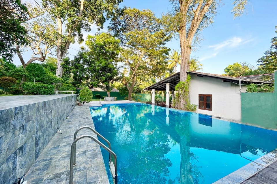 ilamparuma Hotel Bed and Breakfast in Southern Province