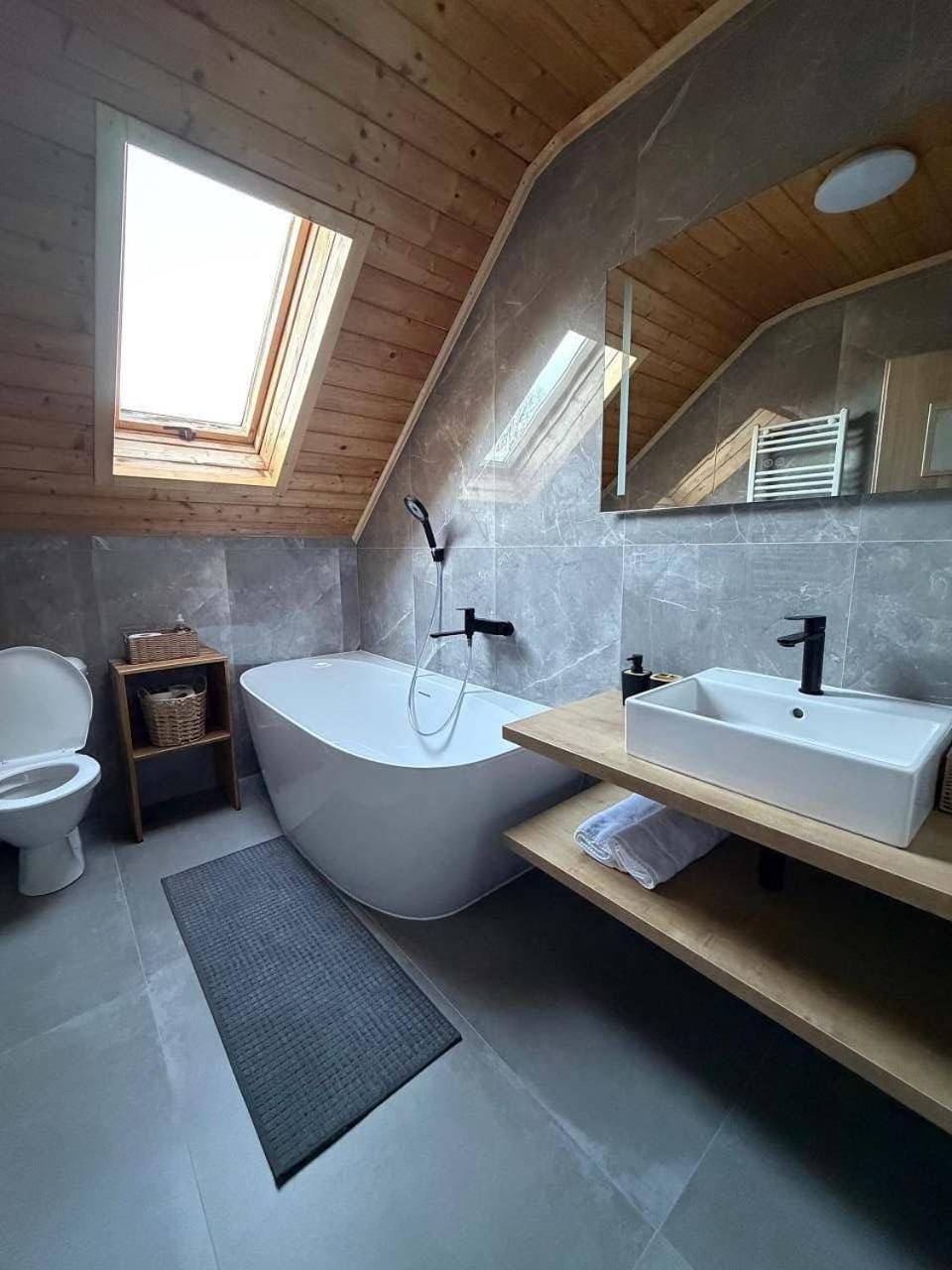 Toilet, Bathroom, Bath