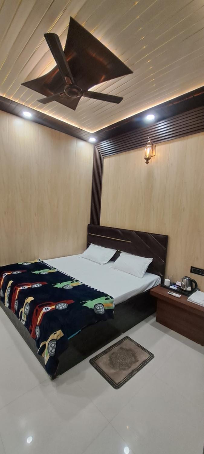 Aashvi Guest House Bed and Breakfast in Uttar Pradesh