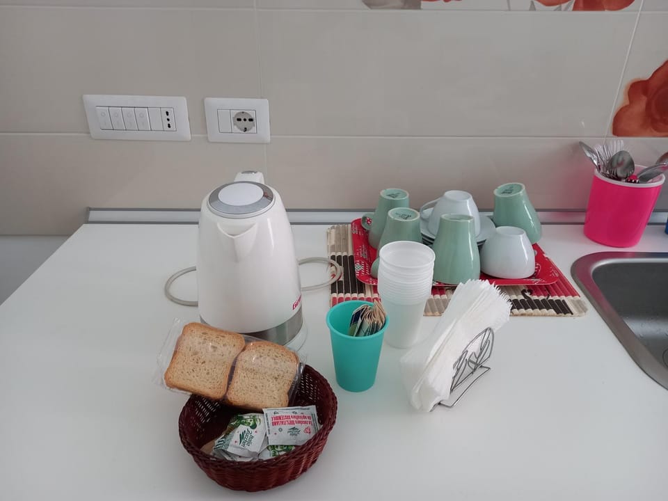 Coffee/tea facilities, Dining area, Area and facilities