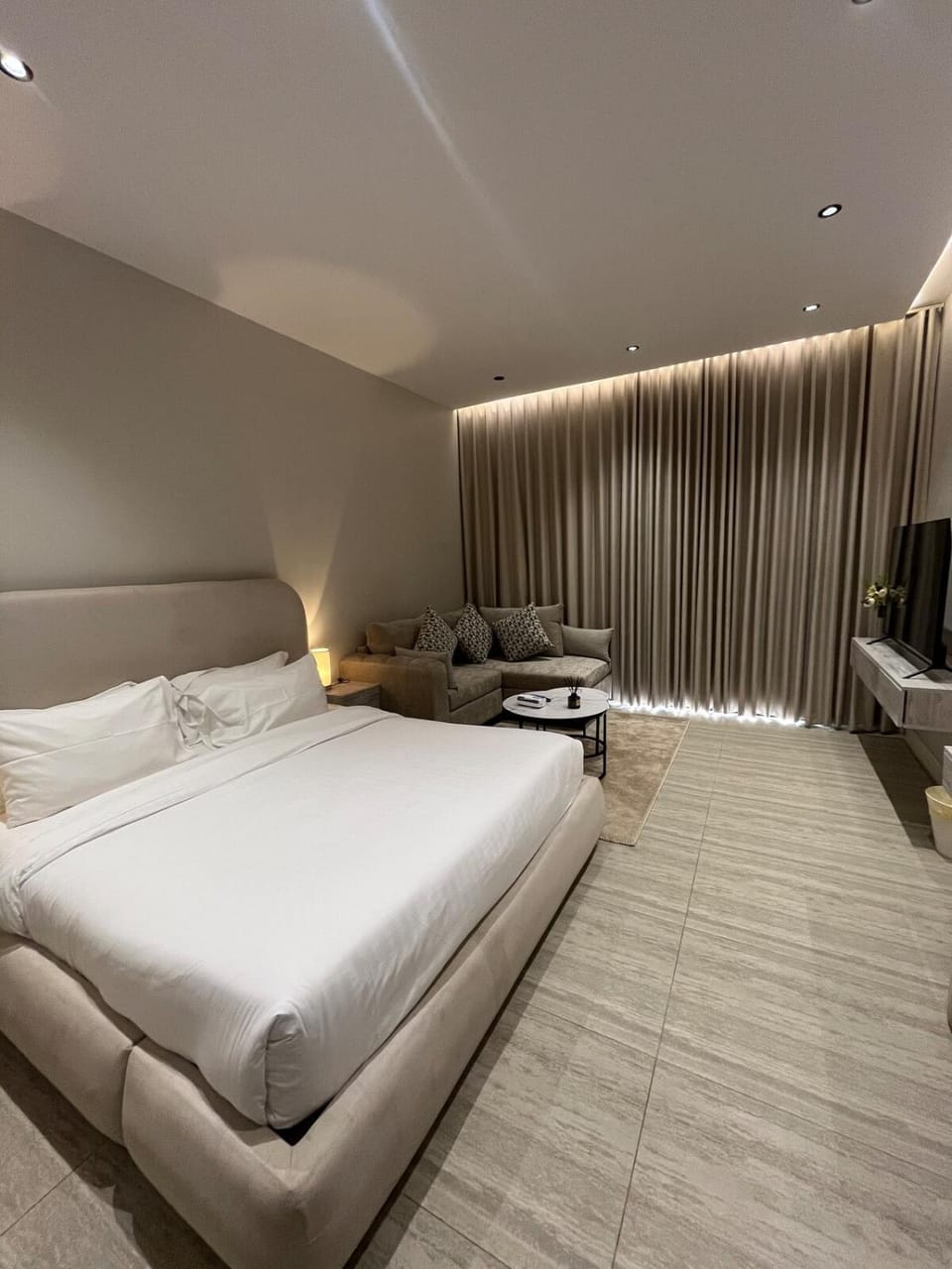 Self check-in hotel studio Apartment in Riyadh