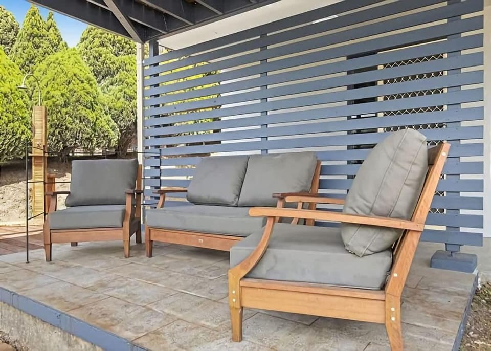 George Bass Drive 569 On The Beach Living House in Malua Bay