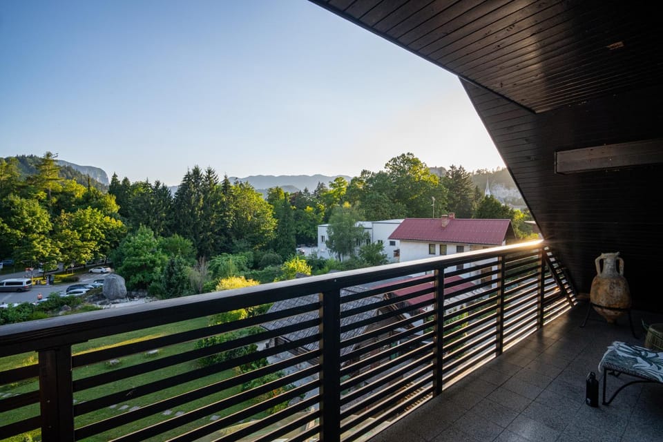 Day, Natural landscape, View (from property/room), Balcony/Terrace, Mountain view