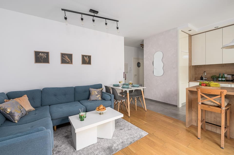 Kitchen or kitchenette, Living room, Seating area, stove