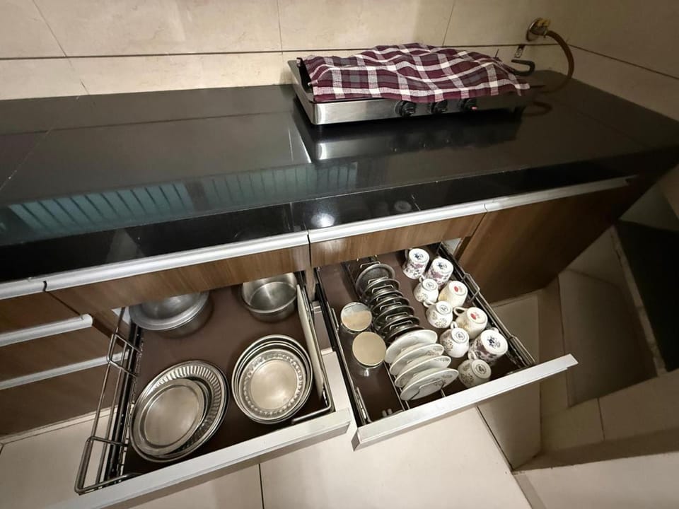 Aishwaryam Apartment in Vadodara