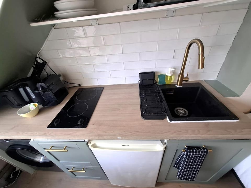 Kitchen or kitchenette, stove