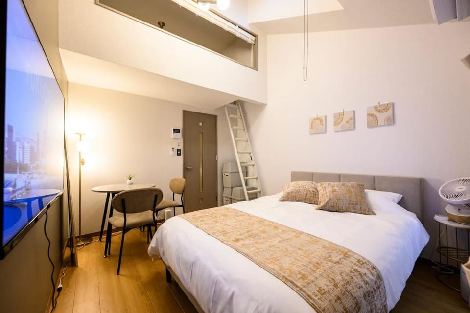 Seating area, Bedroom
