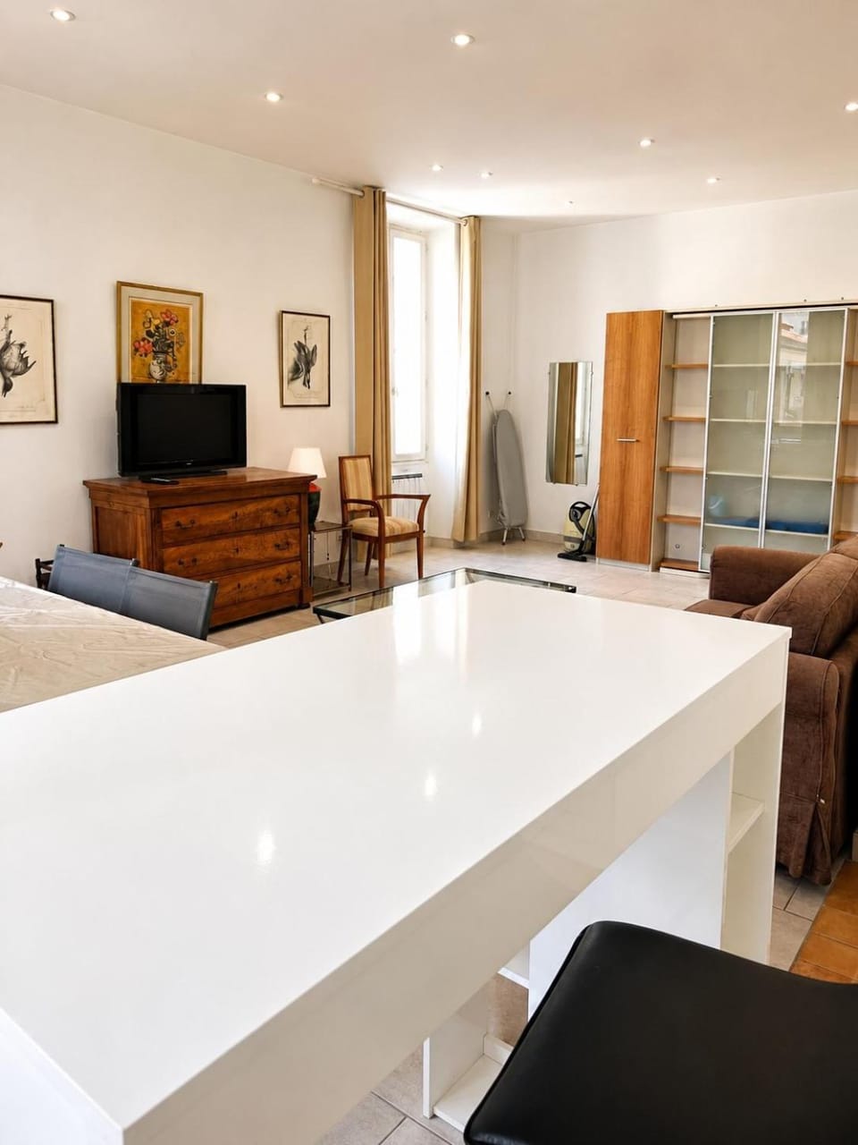 TV and multimedia, Living room, Seating area
