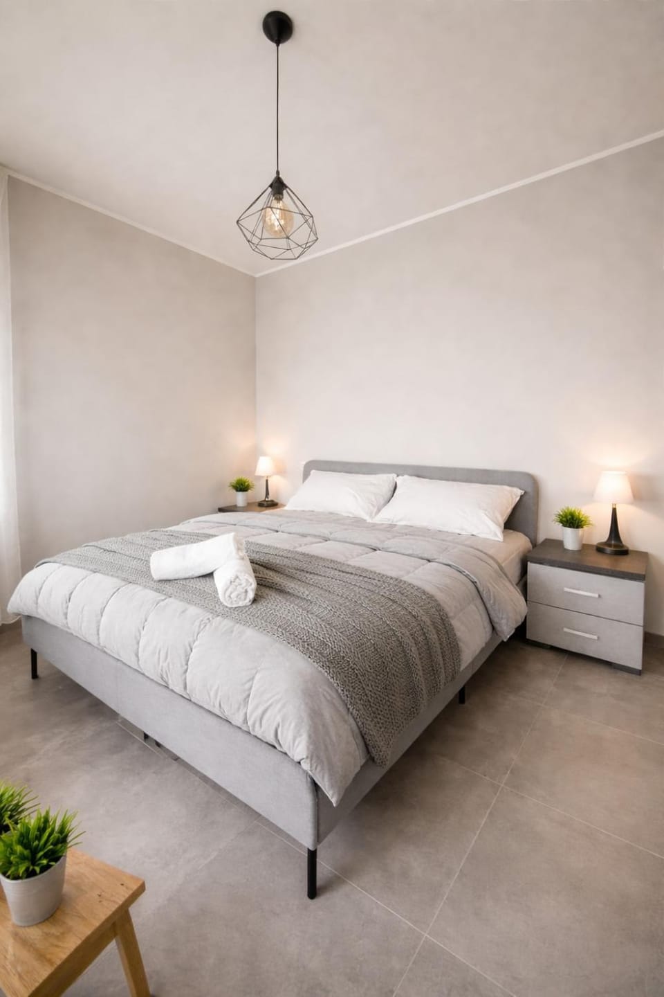 Oikami House, Via di Vittorio 104, Milan, Wi-Fi Apartment in San Donato Milanese