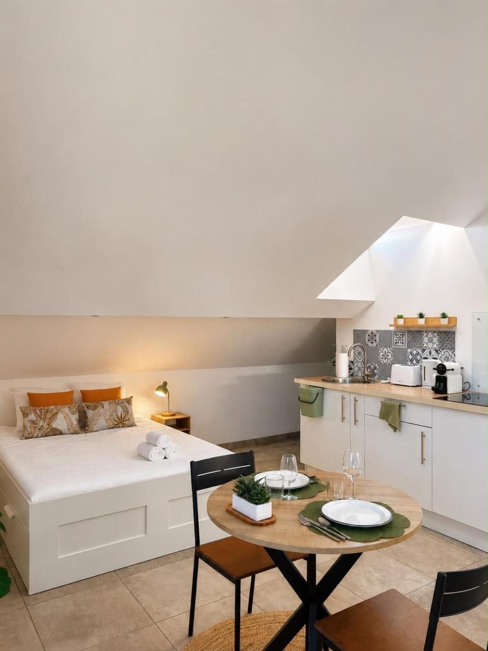 Studio Bali Escape à 5mn du Groupama Stadium Apartment in Auvergne-Rhône-Alpes