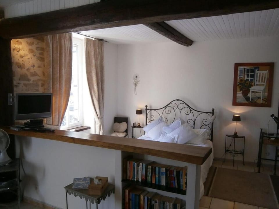 Maison de la place Apartment in Occitanie