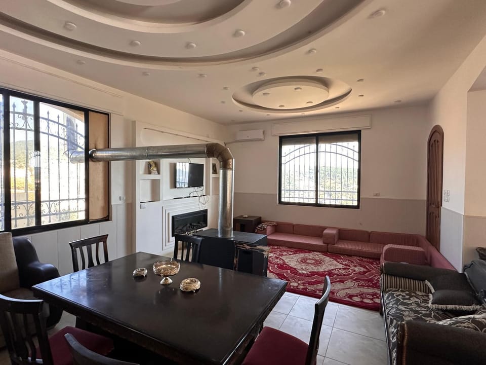 فيلا ومزرعة الدكتور عمر الدعوم Villa in Africa