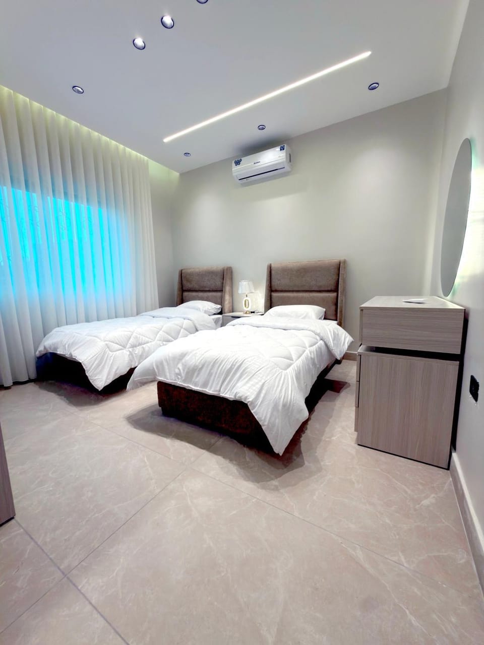 Bed, Bedroom, air conditioner