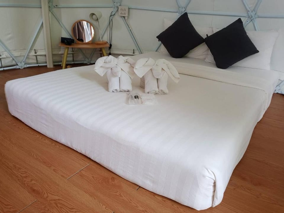 River hill khaoyai homestay Luxury tent in Thailand