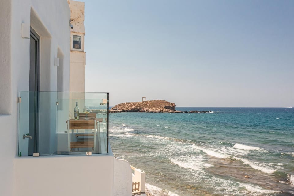Property building, Nearby landmark, Day, Natural landscape, View (from property/room), Balcony/Terrace, Beach, Sea view