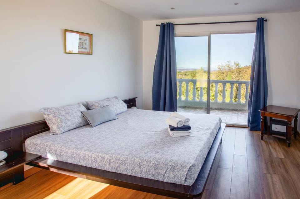 Bed, View (from property/room), Photo of the whole room