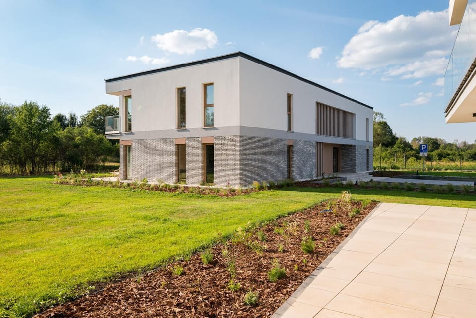 Property building, Garden, Garden view